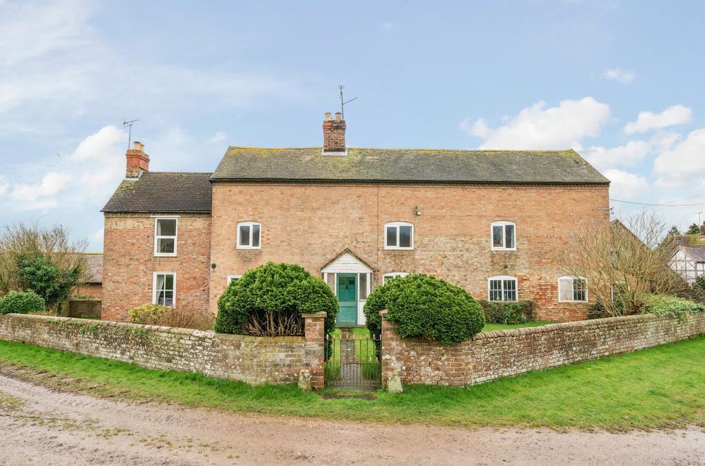 Severn Bank Farm, Elmore Back, Elmore, Gloucester, GL2 4 bed property