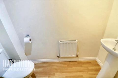 3 bedroom semi-detached house to rent, East Street Doe Lea Chesterfield S44