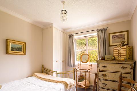 1 Lambsdowne, Dursley, GL11 6PX