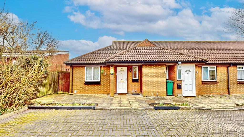 Lothian Avenue, Hayes UB4 1 bed bungalow for sale £330,000