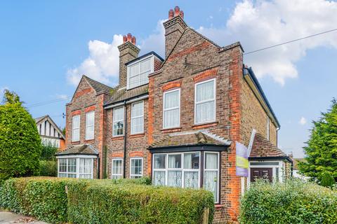 447 Limpsfield Road, Warlingham, CR6 9LE