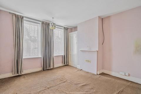 447 Limpsfield Road, Warlingham, CR6 9LE