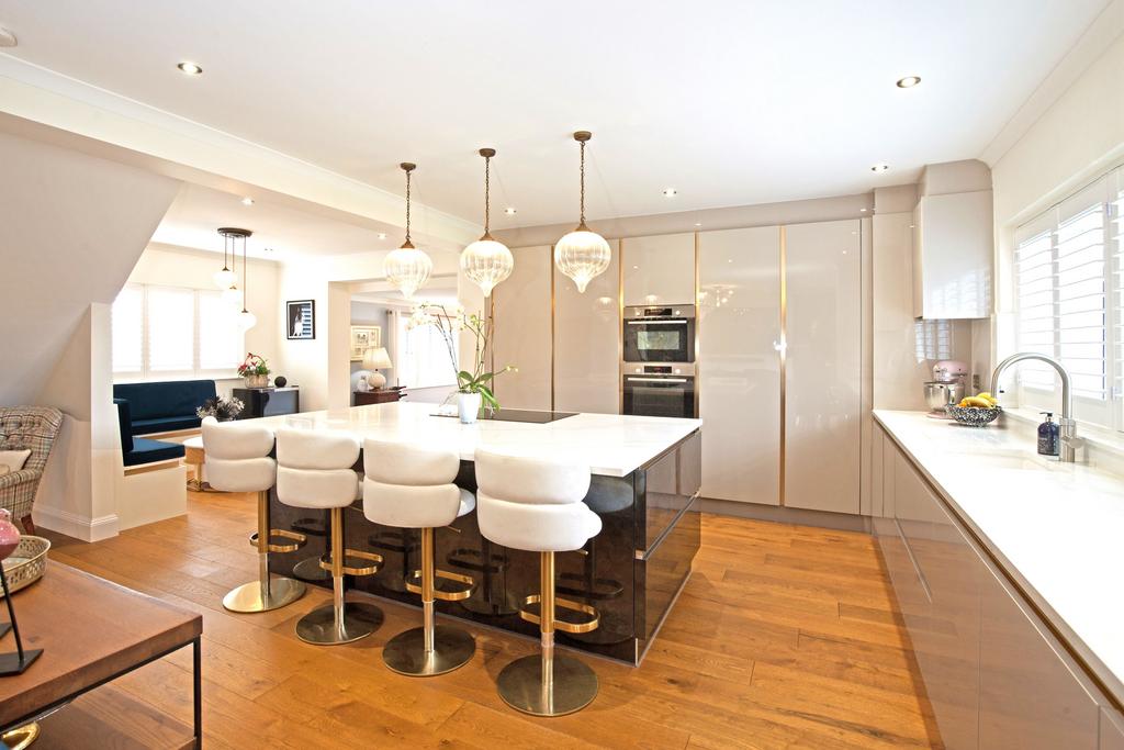 Kitchen/Breakfast Room