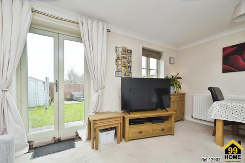 3 bedroom semi-detached house for sale - Winchcombe Gardens, Cirencester, Gloucestershire, GL7