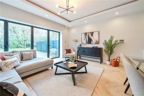 3 bedroom apartment for sale - Inglis Road, Ealing, London