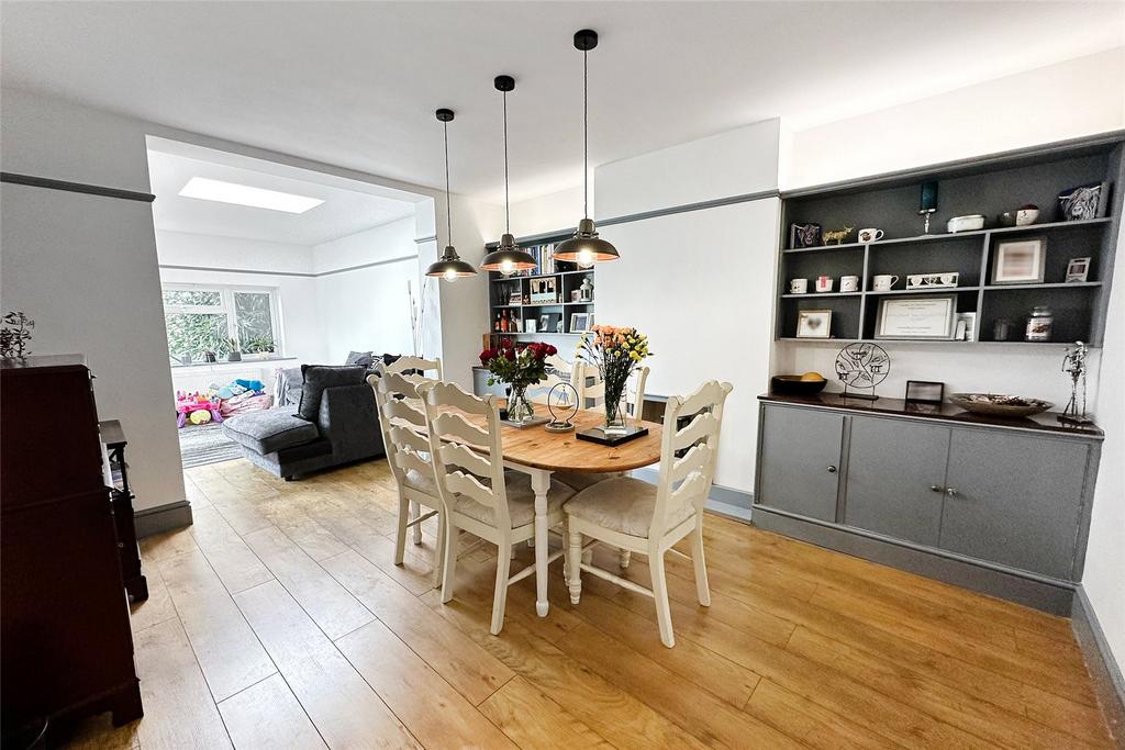 Parkside Avenue, Littlehampton, West... 3 bed semidetached house for