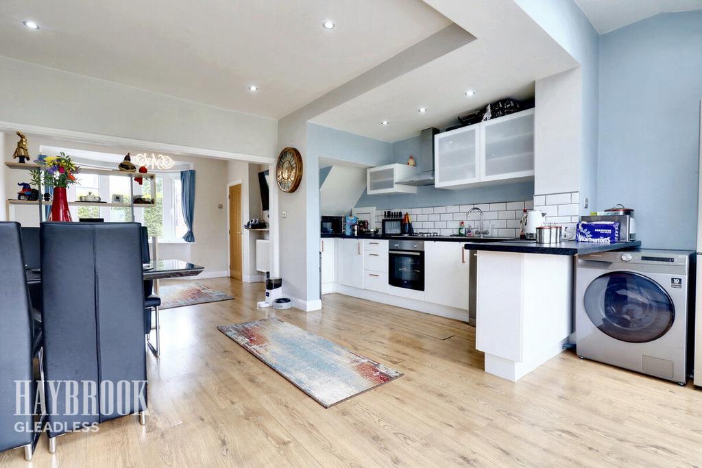 Charnock Drive, Sheffield 3 bed semidetached house for sale £235,000