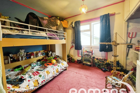 188 Warwick Road, Winklebury, Basingstoke, RG23 8EB