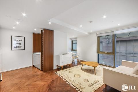 1 bedroom apartment to rent - Embassy Gardens, London SW11