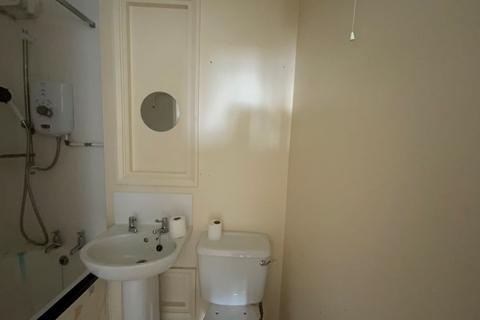 2 bedroom apartment for sale - 164 Wobaston Court, Chetton Green, Wolverhampton, WV10 6ER