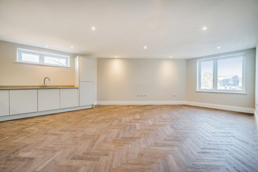 Sitting &amp; Kitchen