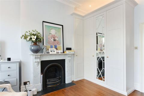 3 bedroom apartment for sale - Chalcot Road, Primrose Hill, London, NW1