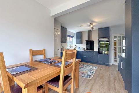 4 Barkstone Close, Balderton, Newark, NG24 3HT