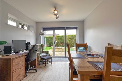 4 Barkstone Close, Balderton, Newark, NG24 3HT