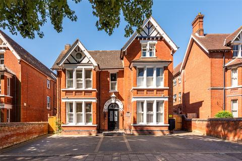 19 bedroom detached house for sale, De Parys Avenue, Bedford, Bedfordshire, MK40