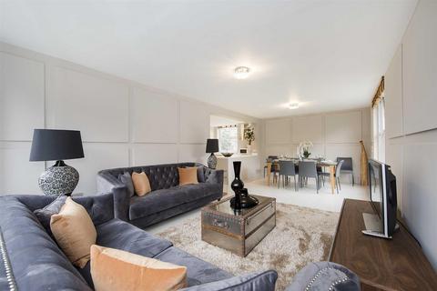 3 bedroom flat to rent, Boydell Court, NW8