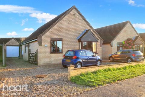 3 bedroom detached bungalow for sale, Ivy Road, Spixworth, Norwich