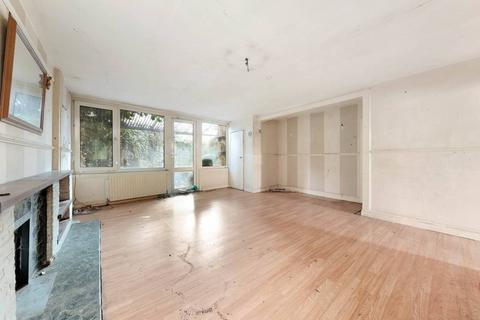 4 bedroom flat for sale, Celandine Close, Limehouse, London, E14