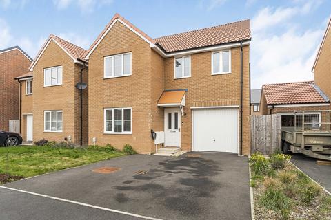 4 bedroom detached house for sale, Douglas Drive, Grove, OX12