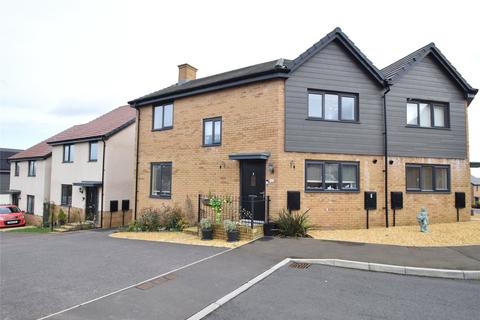 3 bedroom semi-detached house for sale, Rhodfa'r Hebog, Pontrhydyrun, Cwmbran, Torfaen, NP44