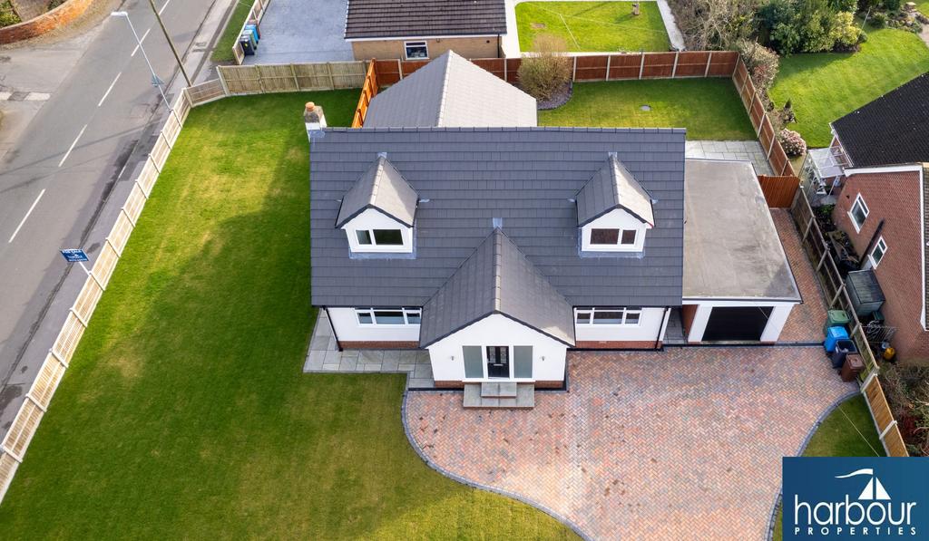 Northwood Kirkham Road, Freckleton, PR4 4 bed detached house for sale