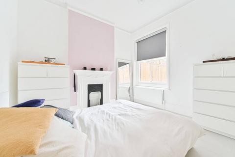 2 bedroom maisonette for sale, Barcombe Avenue, Streatham Hill, London, SW2