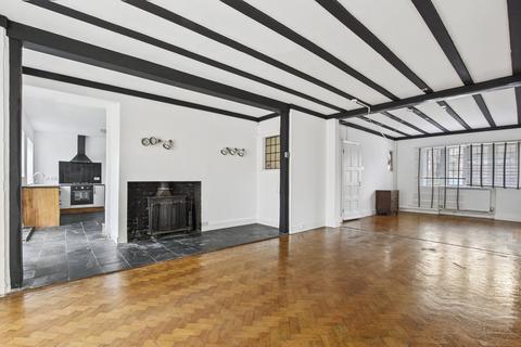 654 Finchley Road, London, NW11 7NT