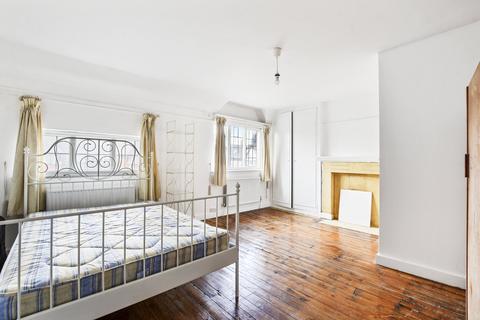 654 Finchley Road, London, NW11 7NT