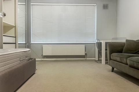 Studio to rent, Lintaine Close, Hammersmith and Fulham, W6