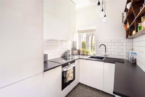 1 Fuller Close, London, E2 6DX