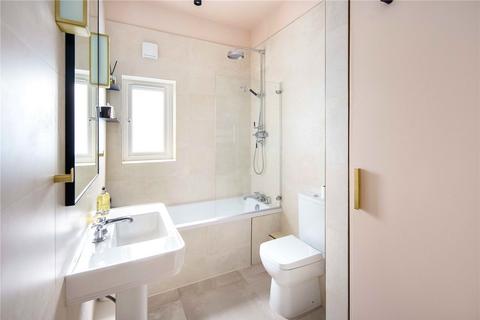 1 Fuller Close, London, E2 6DX