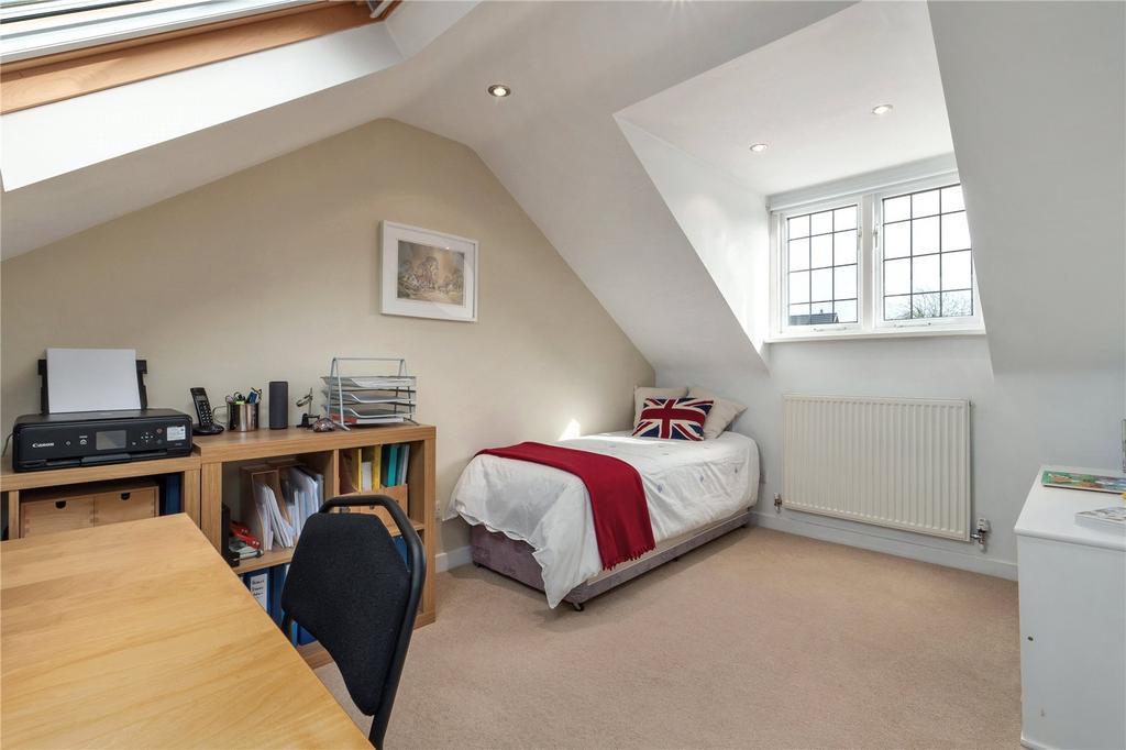 Bedroom 5 / Study