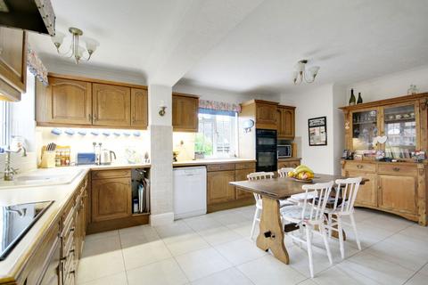 4 bedroom detached house for sale, Foxley Lane, Worthing BN13