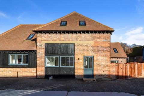 3 bedroom barn conversion for sale, Bury Farm Courtyard, Pednor Road, Buckinghamshire, HP5