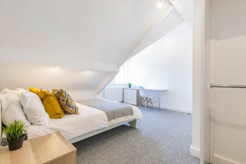 6 bedroom house to rent - Headingley Mount, Leeds LS6