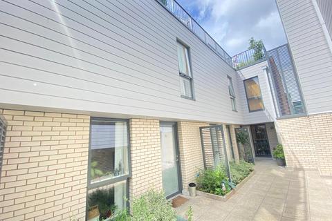 3 bedroom townhouse for sale, Blossom Street, Manchester M4