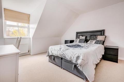 74 Horton Crescent, Epsom, KT19 8AA