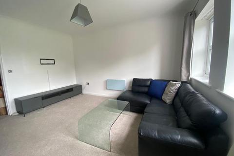 2 bedroom flat for sale, Silchester Drive, Manchester M40