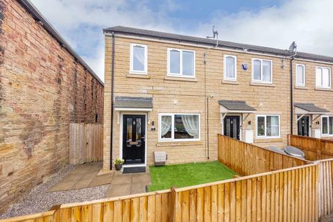 3 bedroom end of terrace house for sale - Willow Tree Court, Heckmondwike