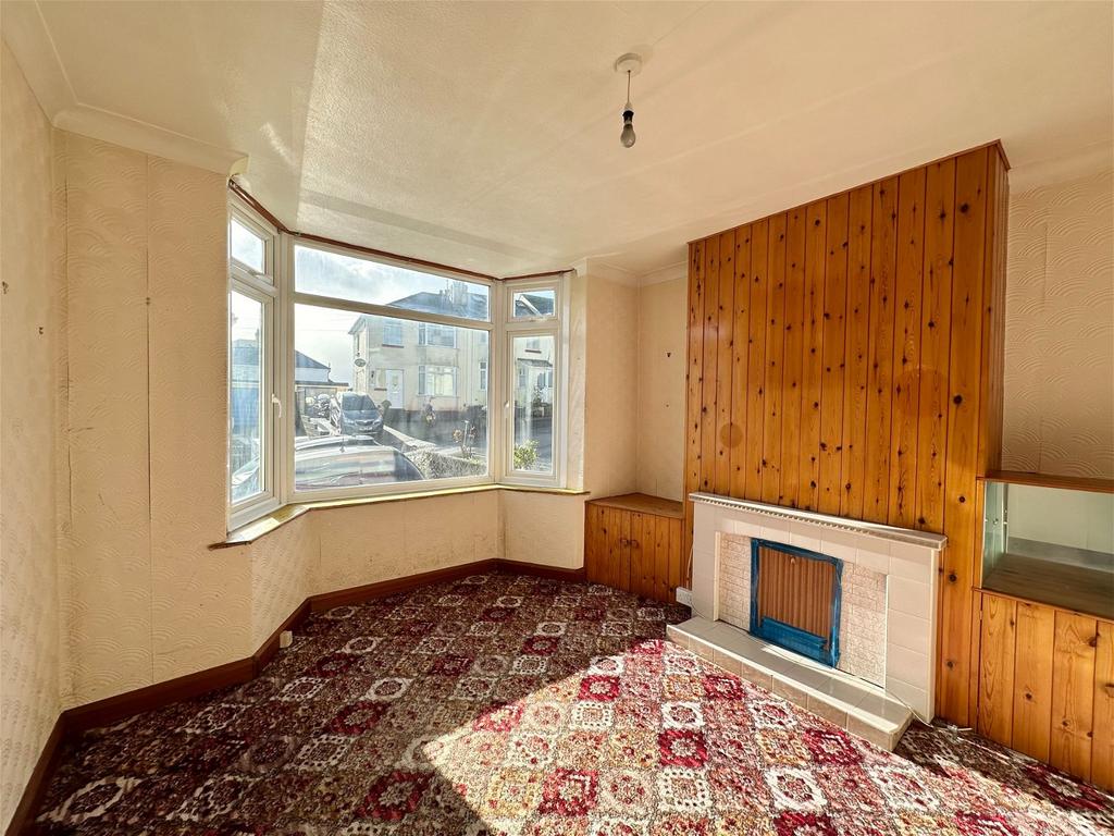 Barton Avenue, Paignton 3 bed semidetached house for sale £209,950