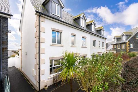 5 bedroom semi-detached house for sale, 25, Knock Rushen, Castletown