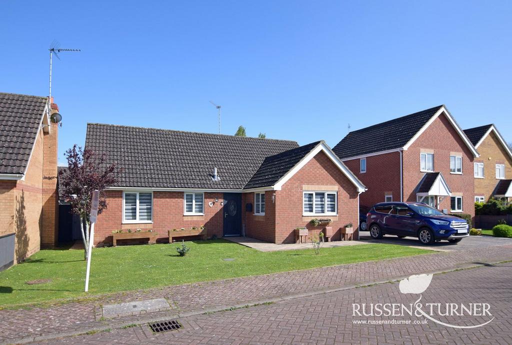 Foxglove Walk, King's Lynn PE34 3 bed detached bungalow - £275,000