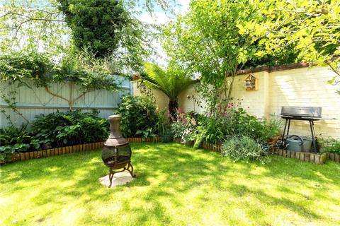 24 Kestrel Close, Winchester, SO22 4QF