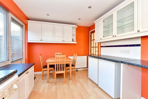 3 bedroom end of terrace house for sale, Warrington Square, Billericay, Essex