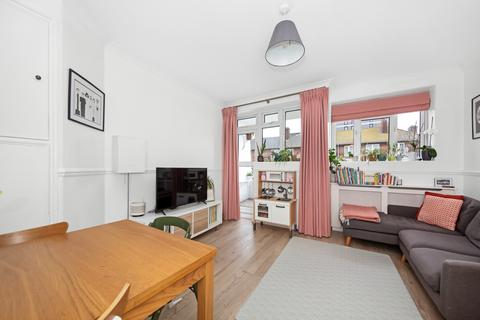 Flat 16, Page House Welland Street, London, SE10 9DG