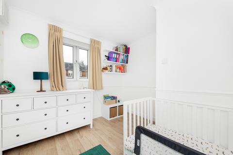 Flat 16, Page House Welland Street, London, SE10 9DG