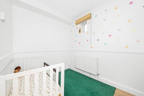Flat 16, Page House Welland Street, London, SE10 9DG