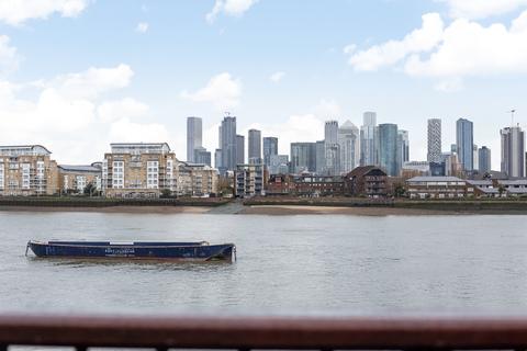 Flat 16, Page House Welland Street, London, SE10 9DG