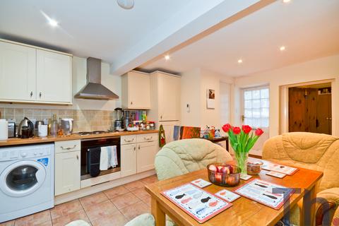 2 bedroom cottage for sale, 6 Clarence Road, Ventnor PO38