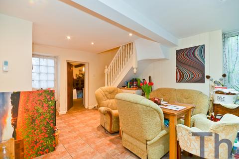 2 bedroom cottage for sale, 6 Clarence Road, Ventnor PO38